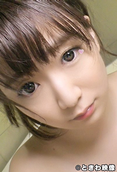 某有名音大生はスク水姿でブス男の生チンで中出しされてバスルームでもいちゃハメ！