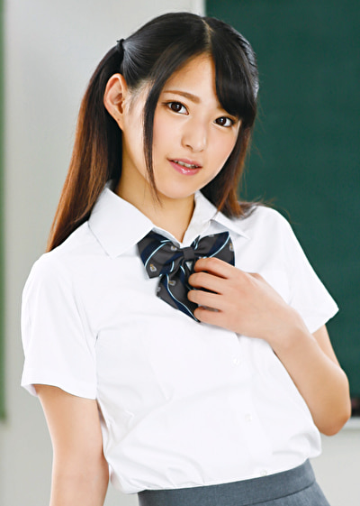 生意気な女●●生に抵抗され睨まれ罵倒されながら無理矢理●す●師 みつき