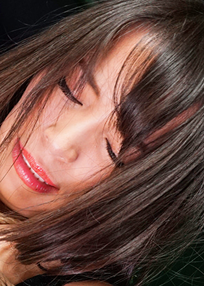 秘唇をグチョグチョにされて淫乱肉人形に堕とされる女王様