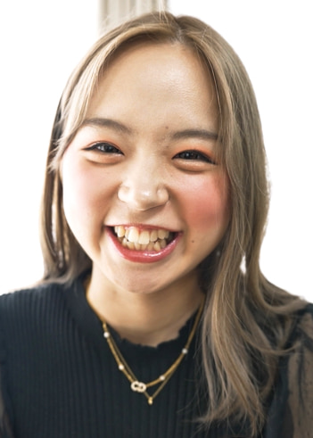 【個人撮影】菊池はるの舌ブラシで「汚舌苔」採取