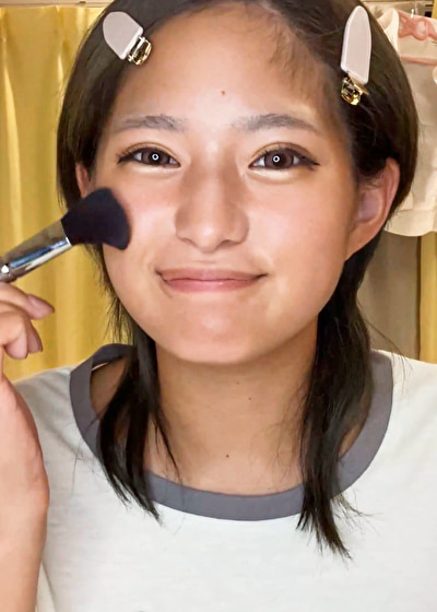 化粧っ気のない地味っ子ちゃんが一生懸命メイクを頑張って大好きな先生とSEXをする中出しシンデレラストーリー 渚みつき