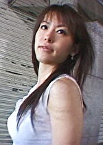 深夜の繁華街でい潰れてるギャルをナンパ