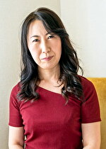 諸事情あってAV出演する明美（仮名）51歳の場合「子育てが落ち着いて、ふと気がついたら、いまさら主人とは･･･」日々の生活で積もり積もって借金返済のために出演を決意！10数年未使用のおま○こに焦らしプレイでお尻の穴までスケベ汁がダダ漏れ垂れまくり熟女はメス化エロモンスターに憑依！たっぷりチ○コを味わったら「おいしい！入れたい！お願い！頂戴！あんあん！いいっ！いいっ！いいっ！気持ちい～い！」