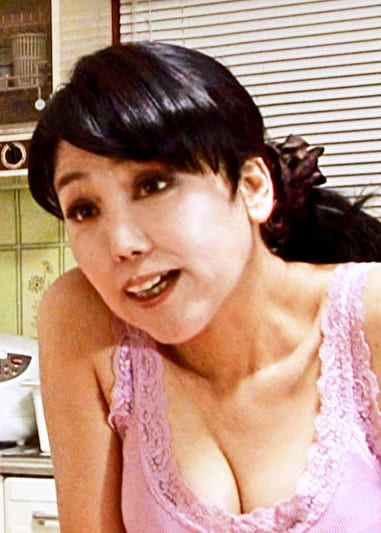 弥生（50歳）剛毛