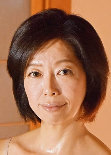 かえで〈54歳〉厚い唇