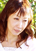 静乃さん（44歳）