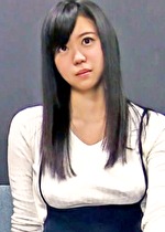 かなさん 27歳 スレンダー美人妻