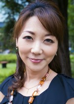 スラっとした健康美脚の奥様 38歳