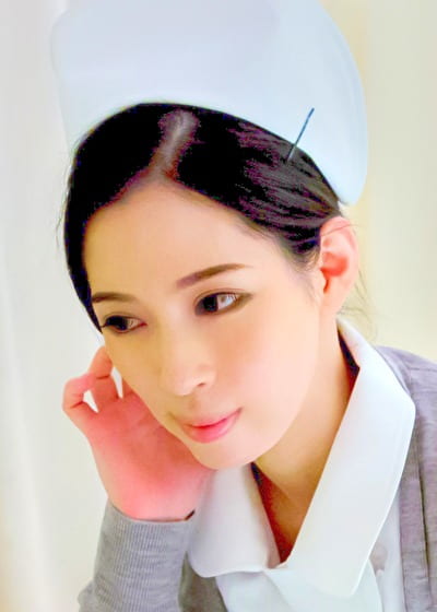 人妻看護師・舞さん（28歳）女性と付き合ったことがないというウブな患者を誘惑･･･