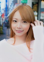 【素人】完全密室の車内にまれワレメを刺激される無垢な素人撮影