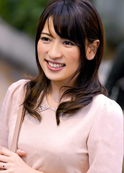 校長先生ゴメンなさい。ゆかり先生はやっぱりチコが大々だい好き！いざっ！挿入の時は自らご開脚、ご丁寧にお手てでアソコをおっぴろげてチコをお出迎え！