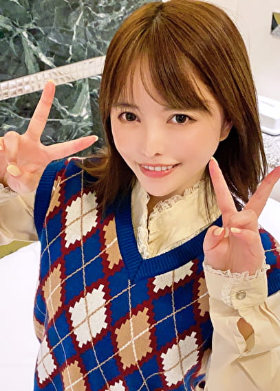 色白ピュアなボブ美少女と生ハメえっち！