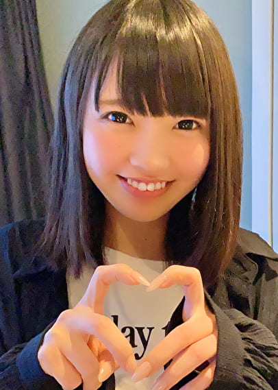 恥ずかしすぎて耳まで真っ赤！超初心赤面美少女がゴム無しハメ！