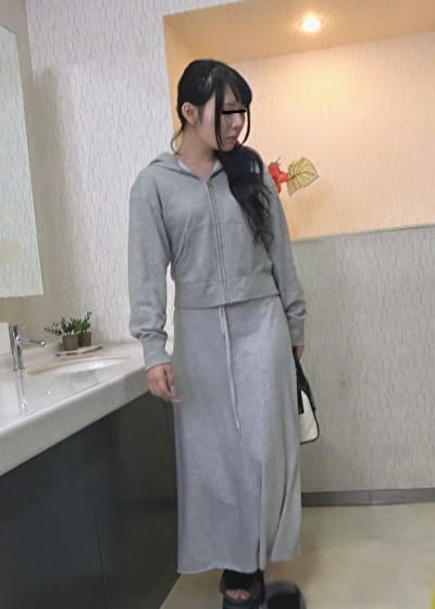 デパートトイレ清掃員 感度の上がるSEXスプレーで白目イキ不同意性交