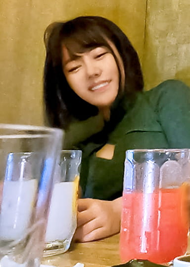 超絶超乳でも態度は控えめな可愛い女子大生さえ【意識】