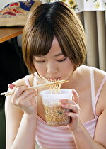 野良寝娘 日向恵美｜メーカー：人妻だらけの寝取られ荘