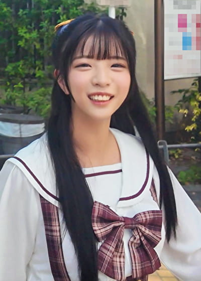 ギリギリ責めたSNS投稿でオトコを釣ってオフパコしまくりwwフリフリ洋服＆ぶりっ子キャラで女子から嫌われるガチぼっち承認欲求モンスターマゾ ゆりちゃん20歳