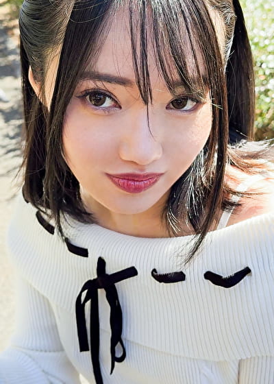前戯なしでハメることだけ求める若い男はアウトオブ眼中、おぢ大好きww頭おかしくなるまでねちねちこねこねビーチク責めてほしくてAV出演 乳首よわよわ系女子 さきちゃん 20歳