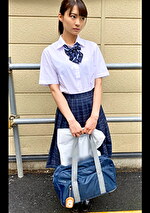 現役私立 処女マン初ハメ撮り アイドル級の美少女に連続無断中出し