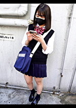 【個撮】優等生っぽいミニスカ制服美小女を自宅に連れ込みハメ撮り_生ピストンから中イキ連発
