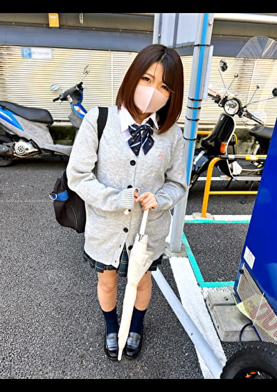 【個人撮影】恥じらい顔が可愛すぎる萌え袖女子（K2）とP活_ゴム無しで無責任に無断に中出し