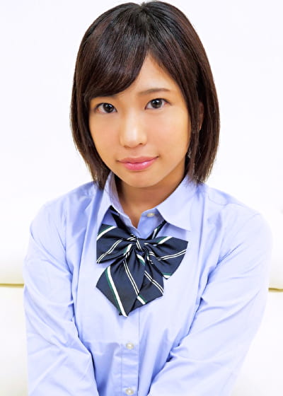 ●ている女●●生の妹にイタズラしていたら逆に生ハメを求められて、もう発射しそうなのにカニばさみでロックされて逃げられずそのまま中出し！ 高杉麻里