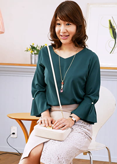 【三十路】みかこ 35歳（初脱ぎ・調布市在住・カフェ店員） Mikako （Age 35）