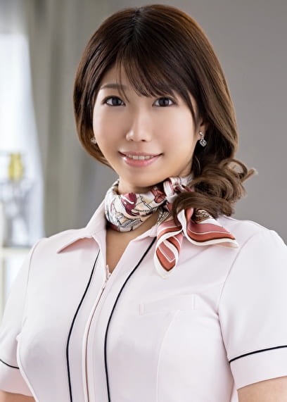 豊満BODYセラピストの巧みなテクニックを披露!お礼に巨根をねじ込み生中セックス!
