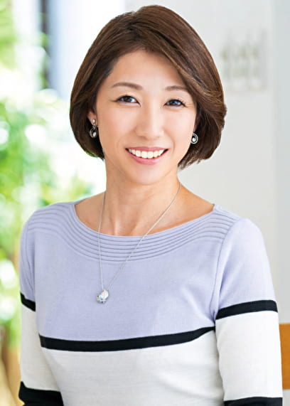 潮吹きパイパン妻 パンストで手首され大興奮！膣奥突かれて歓喜イキ！浮気棒に爆突きされて中出しSEX！