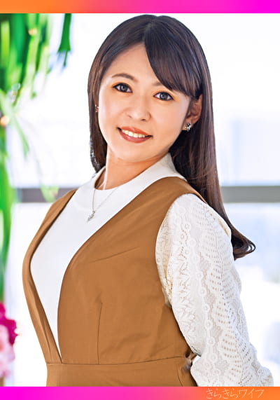 秘めた欲望をカメラの前で全開放！可憐妻がどこまでもエロくなっていく白熱の中出しセックス