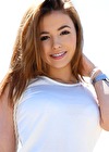 Lara 1 21歳