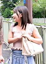窓からした男にったままチポを挿入され真昼間から汚されるダッチワイフ女子大生