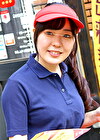 接客中に顔を紅潮させながら感じまくるバイト娘 カレー屋の色白店員
