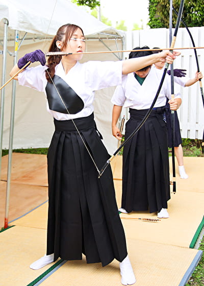 運動部女子 部活中にハメ潮するほど突きまくれ！ ～弓道部／バトン部／バスケ部～