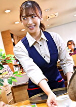 カフェ娘連鎖痴漢 7 営業中の店内でイキ堕ちた言いなり店員を利用する数珠つなぎ痴漢計画