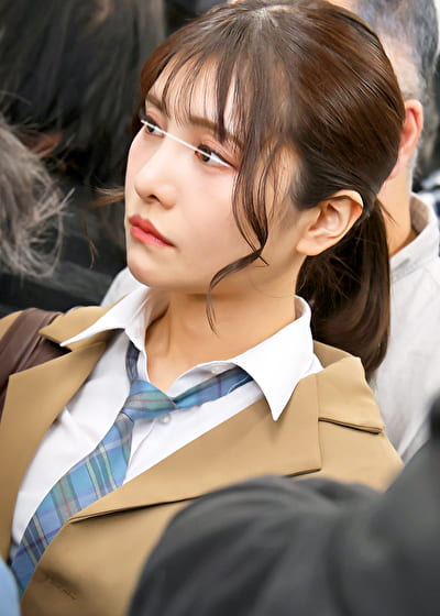 ミニスカ生足羞恥 9 短いスカートをめくってバックからやりまくれ！ ブレザー美脚J○