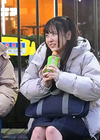 侵入者から娘を守るためアナルを差し出す母 なのになのに･･･娘も巻き込み最悪のケツ穴ガン開き親子4P 2