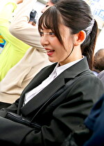 遅刻を恐れて通報できない中出しチャンスデー電車 面接に行くことを阻まれ絶望し無抵抗でハメられた就活女子大生