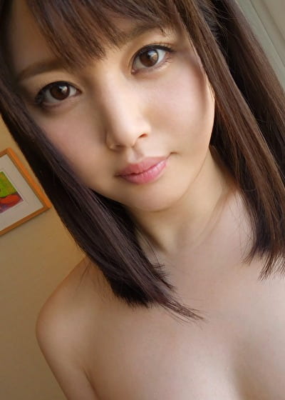 あゆみ 22歳 人妻