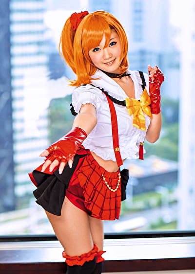 この着せ替え人形は故意にスる