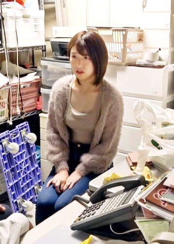 万引き スーパーの人妻たち ●剛毛マン毛のスレンダー巨尻妻