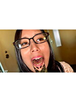 pef prn0015 01 150x T1670565277 - 爆乳眼鏡美女の歯を楽しもうYO！ 塚田詩織