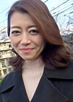 綺麗なお姉さんが素人女子をレズナンパ 1