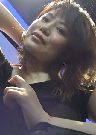 脱がずにイカせる女たち出張版 vol.8