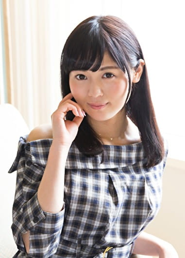 S-Cute りこ(20) 奥ゆかしい美女を奥まで突くセックス