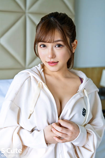 しお（20）Fカップ美少女の緊張エッチ