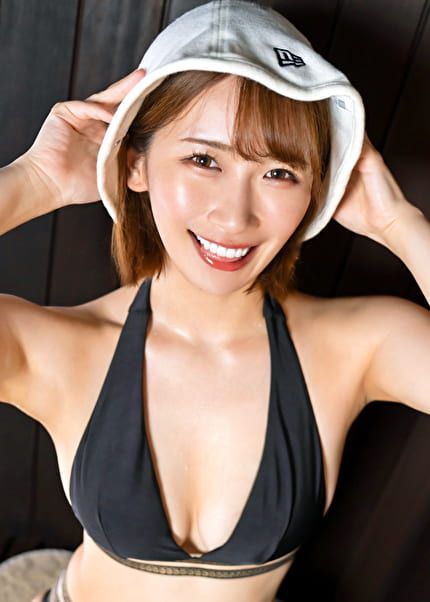 サウナで汗まみれSEX