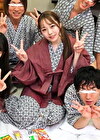 極悪非道な計画的。修学旅行の夜、仲良しの女子と男子部屋に遊びに行ったらダマされて一人だけ残された私。必死で助けを求めるも口もマコもチコでてクラスメイトに交代制で連続中出しされた。