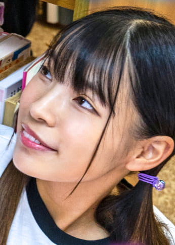 図書館で夏休み中の私服J〇を 尾け回して寸止めマ〇コいじりを繰り返したら痴女っこに豹変！ くっつき甘えんぼベロチューをおねだりされて、勃起ち〇ぽで何度も精子を搾り取られた！～Targetひなちゃん編