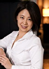 依央梨 42歳